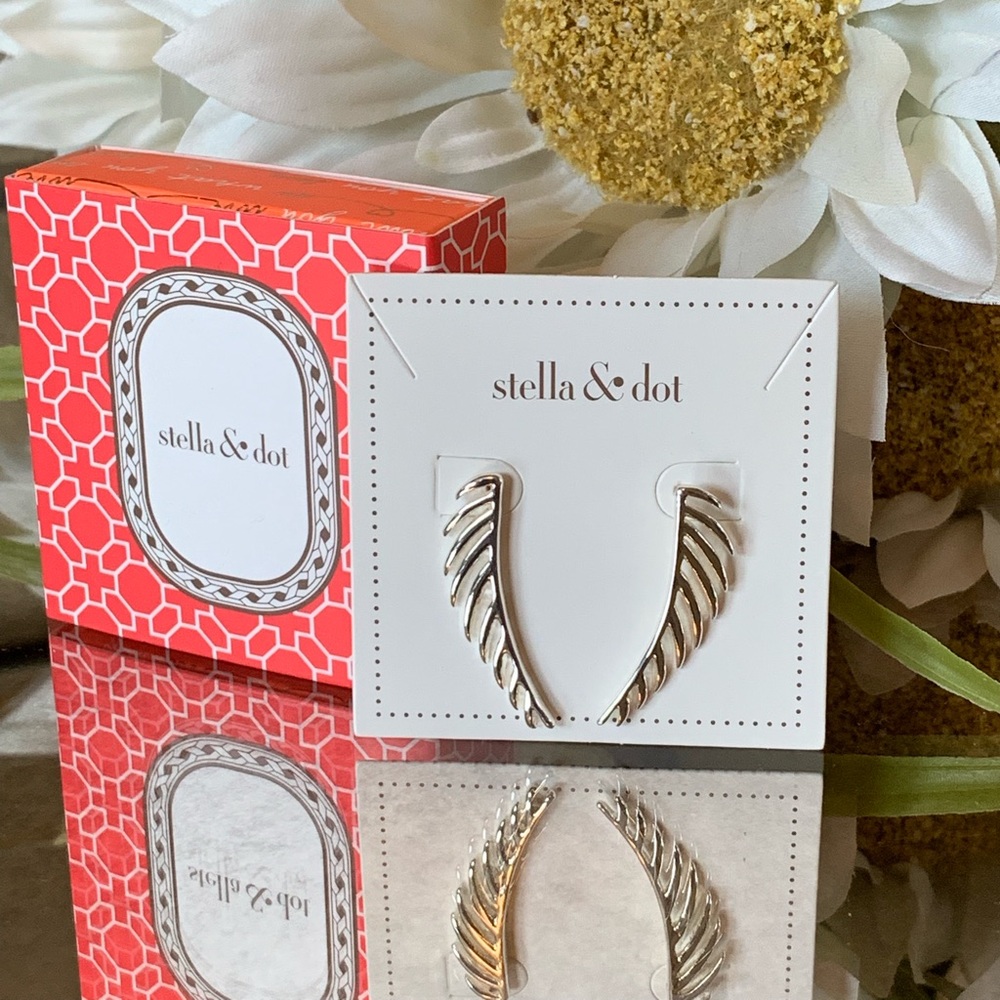Stella & Dot Haven Ear Climber